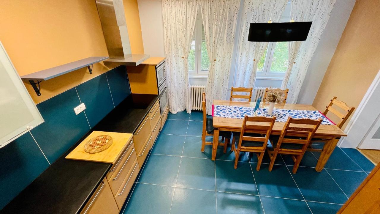 Appartement Apartman Jelena II à Sremska Mitrovica Extérieur photo
